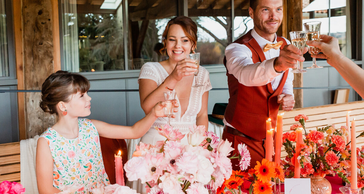Décoration de mariage couleurs vives et colorées dans le Gers
